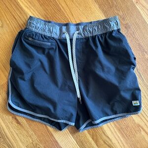 Vuori Athletic Shorts Women’s Soze Small